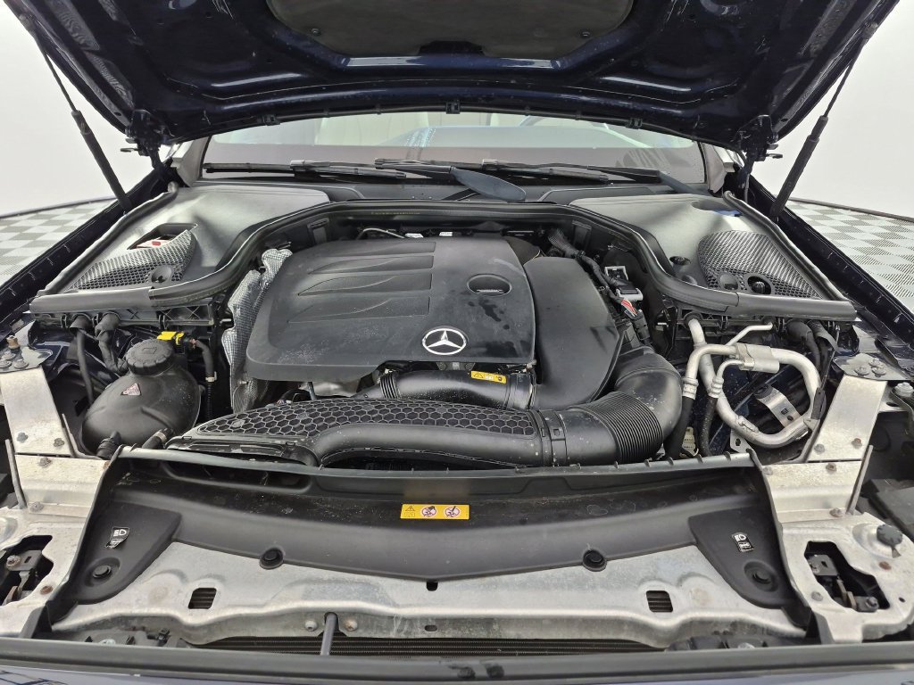 Used 2020 Mercedes-Benz E 350 4MATIC Sedan w/ Parking Assistance Package image 40
