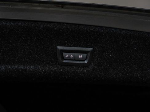 Used 2025 BMW 330i xDrive Sedan image 57