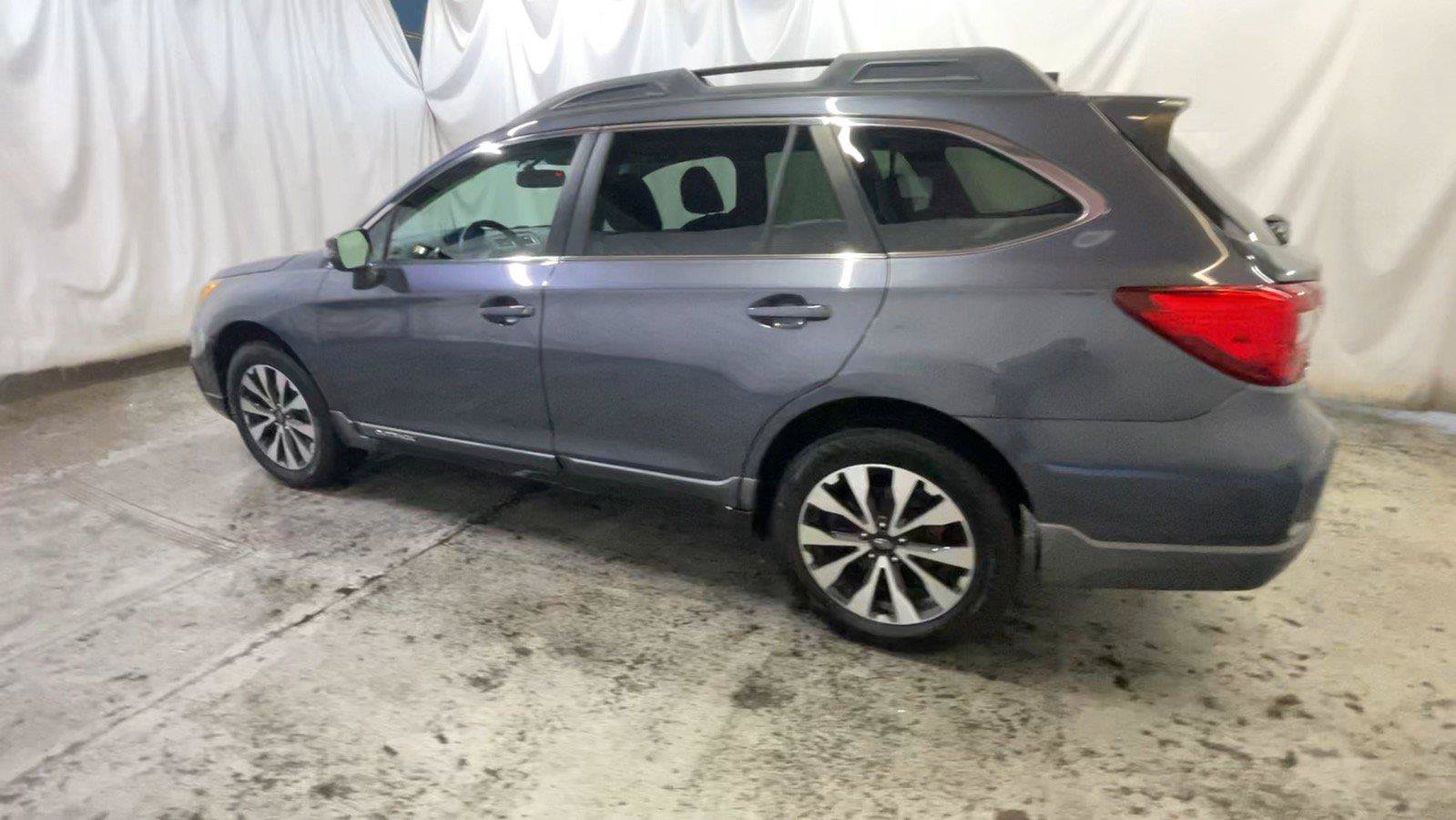 Used 2016 Subaru Outback 3.6R Limited AWD/4WD image 11