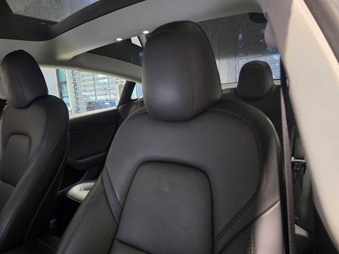 Used 2022 Tesla Model 3 image 27