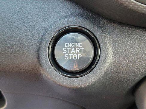 New 2025 Hyundai Venue Limited image 27