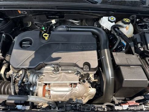 Used 2023 Chevrolet Malibu LT FWD image 24