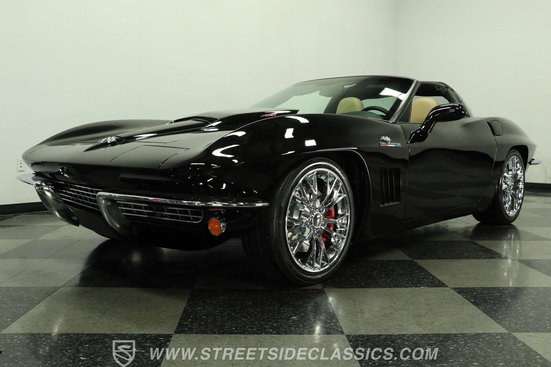 Used 2005 Chevrolet Corvette Coupe w/ Preferred Equipment Group RWD image 21