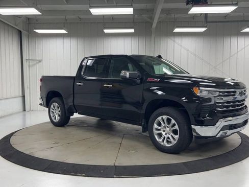 Used 2023 Chevrolet Silverado 1500 LTZ w/ Technology Package AWD/4WD image 2