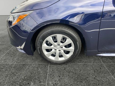 Certified 2025 Toyota Corolla LE image 14