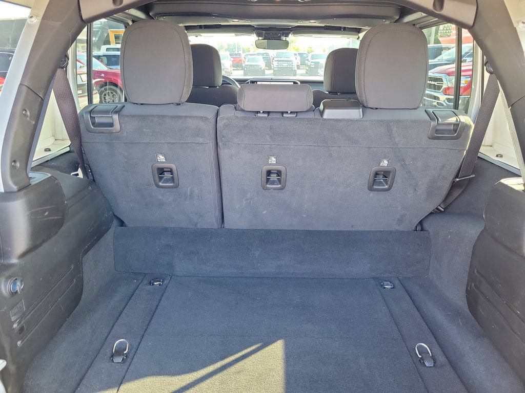 Used 2024 Jeep Wrangler Unlimited Rubicon 4xe AWD/4WD image 11