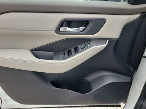 New 2026 Nissan Rogue SV FWD image 23