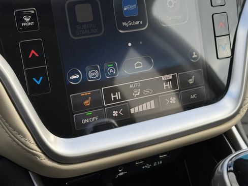 Used 2020 Subaru Outback Premium image 5