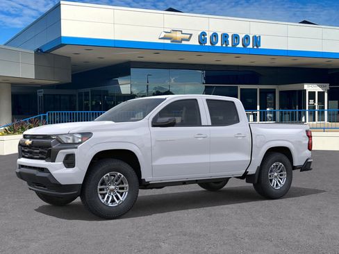 New 2025 Chevrolet Colorado LT w/ Advanced Trailering Package image 2
