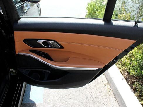 Used 2020 BMW M340i w/ Driving Assistance Package image 17