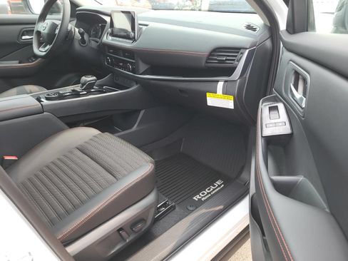 New 2026 Nissan Rogue SV AWD/4WD image 11