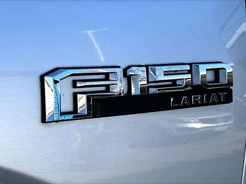 Used 2015 Ford F150 Lariat image 10