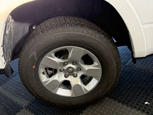 Used 2025 RAM 1500 Big Horn AWD/4WD image 15