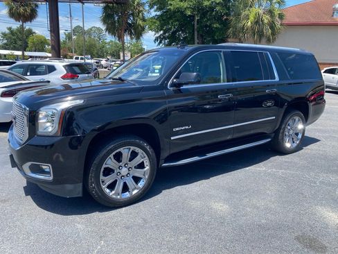 Used 2017 GMC Yukon XL Denali w/ Open Road Package RWD image 1
