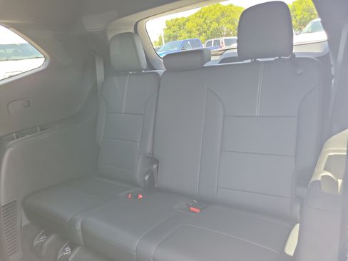 Used 2024 GMC Acadia Elevation w/ Luxury Package FWD image 18