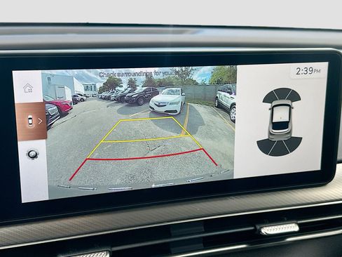 Used 2025 Genesis GV60 RWD image 15