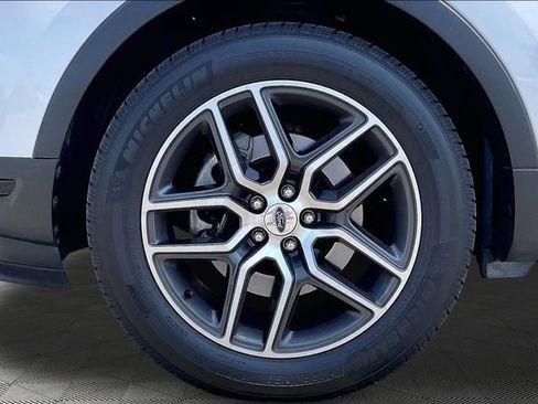 Used 2018 Ford Explorer Sport AWD/4WD image 21