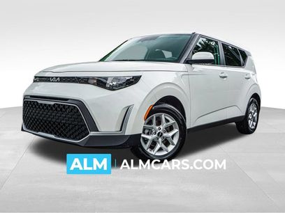 Used 2025 Kia Soul LX w/ LX Technology Package