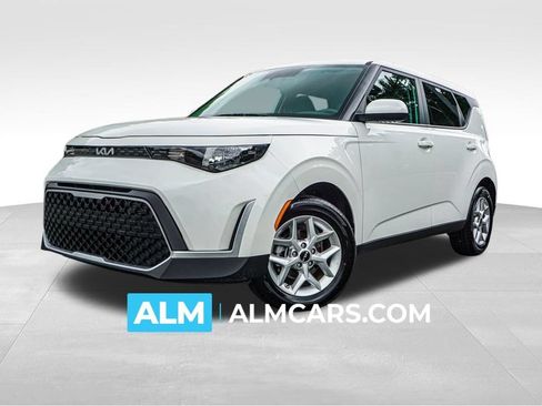 Used 2025 Kia Soul LX w/ LX Technology Package FWD image 1