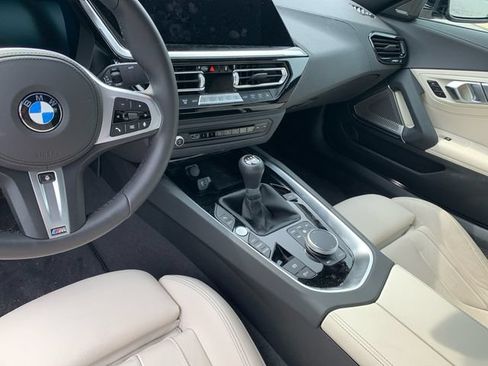 Used 2026 BMW Z4 M40i w/ Premium Package RWD image 11