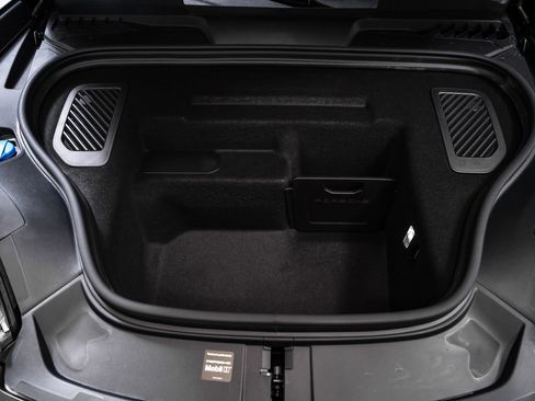 New 2026 Porsche Macan 4 Electric AWD/4WD image 30