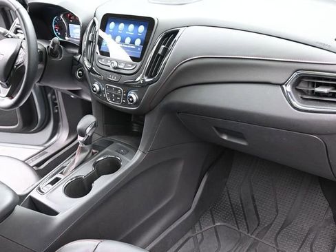 Used 2023 Chevrolet Equinox RS w/ RS Leather Package image 28