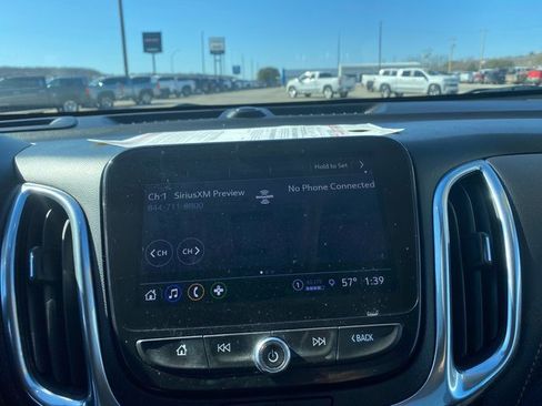 Used 2022 Chevrolet Equinox Premier image 19