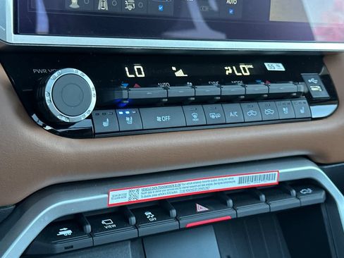 Used 2025 Toyota Tundra 1794 Edition AWD/4WD image 19