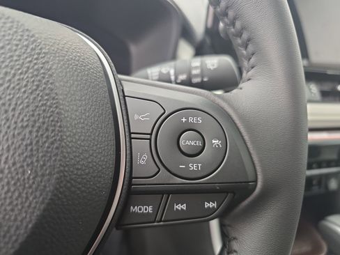 Used 2025 Toyota RAV4 Limited image 18