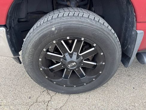 Used 2019 Nissan Titan SV w/ SV Convenience Package AWD/4WD image 10