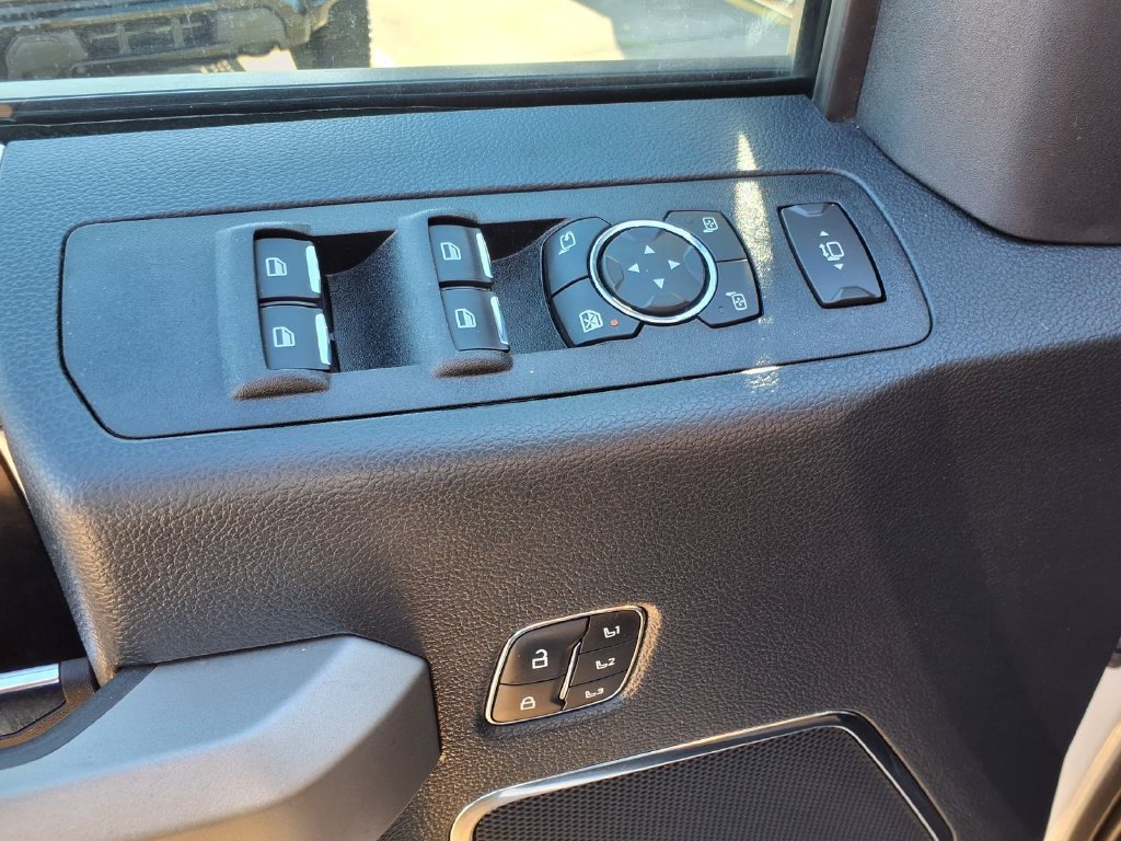 Certified 2022 Ford F250 Lariat w/ Tremor Off-Road Package AWD/4WD image 24