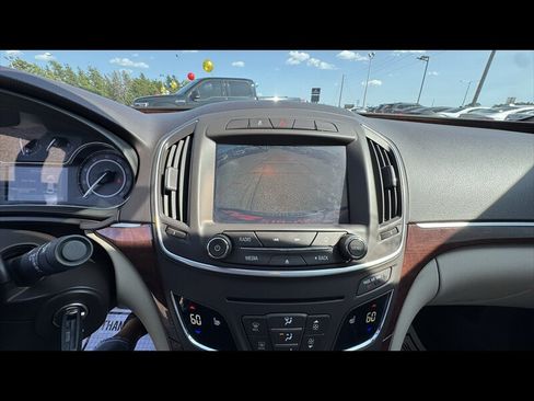 Used 2016 Buick Regal FWD image 20