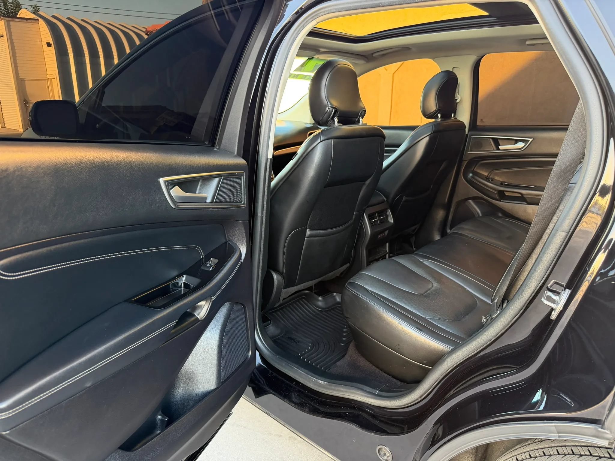 Used 2019 Ford Edge Titanium w/ Equipment Group 301A FWD image 13