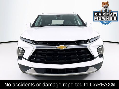Used 2023 Chevrolet Blazer LT FWD image 2