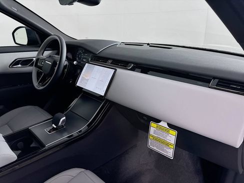 Used 2026 Land Rover Range Rover Velar S AWD/4WD image 27