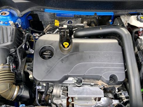 Used 2024 GMC Terrain SLE w/ Elevation Edition image 32