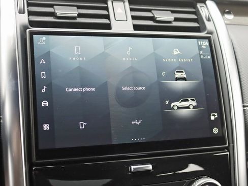 Used 2023 Land Rover Discovery Metropolitan Edition image 22