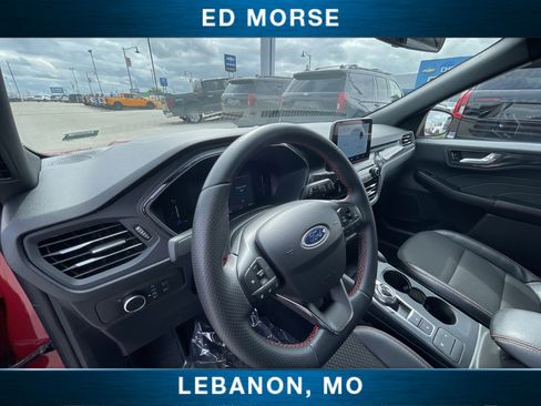 Certified 2025 Ford Escape ST-Line AWD/4WD image 10
