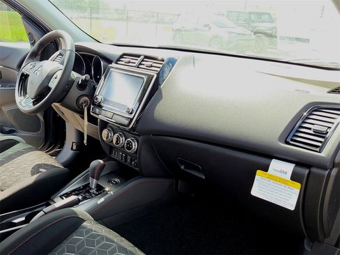 Used 2025 Mitsubishi Outlander Sport LE image 20