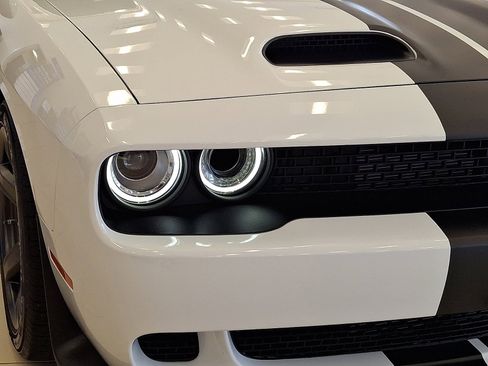 Used 2022 Dodge Challenger SRT Hellcat w/ Plus Package RWD image 8