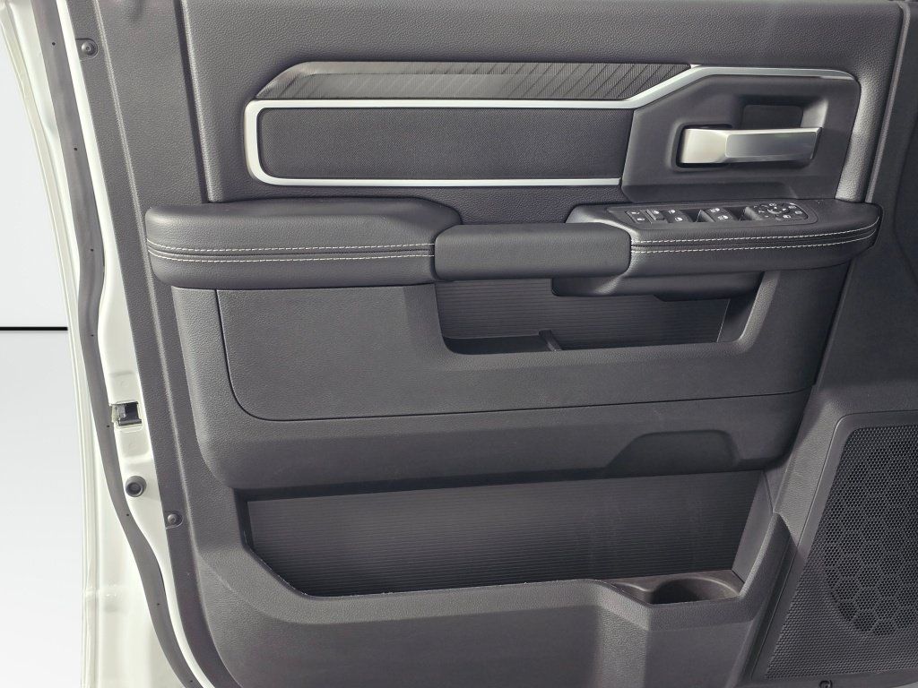 New 2026 RAM 2500 Big Horn AWD/4WD image 40