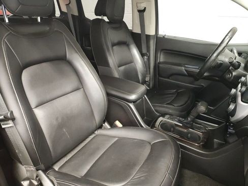 Used 2016 GMC Canyon SLT w/ Driver Alert Package image 9