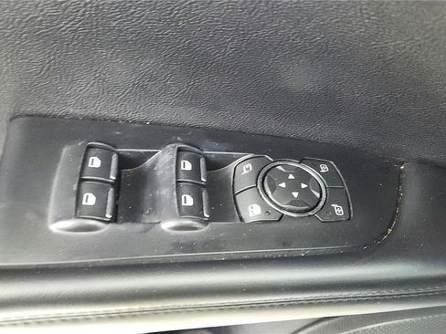 Used 2019 Lincoln Nautilus Select image 18