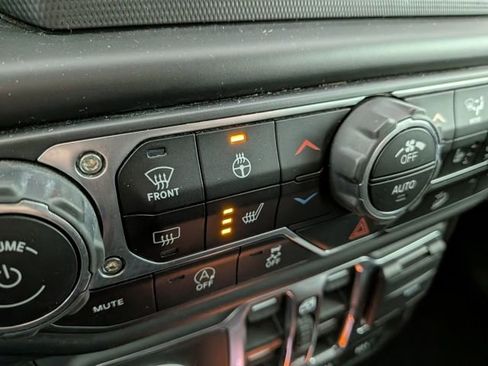 Used 2020 Jeep Wrangler Unlimited Sport S image 6