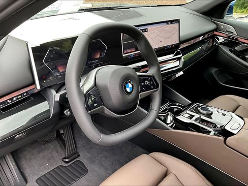 New 2026 BMW 530i xDrive w/ Premium Package AWD/4WD image 9