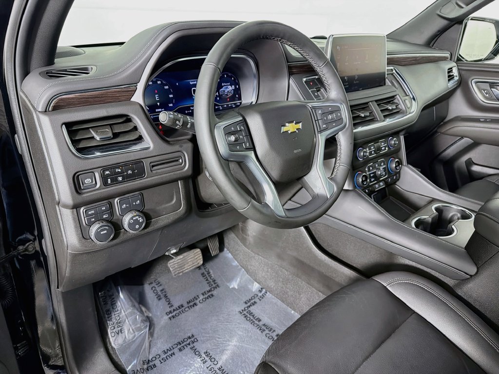 Used 2024 Chevrolet Suburban LT w/ LT Signature Plus Package AWD/4WD image 9