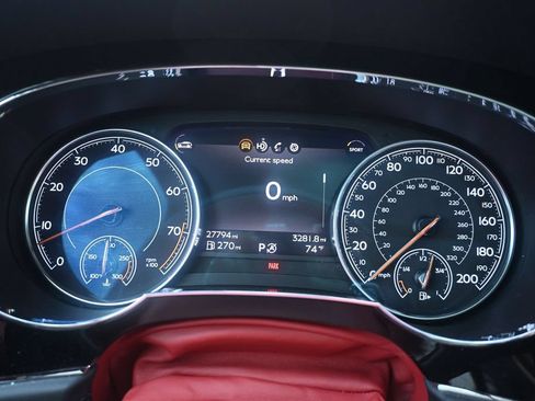 Used 2020 Bentley Bentayga AWD/4WD image 27