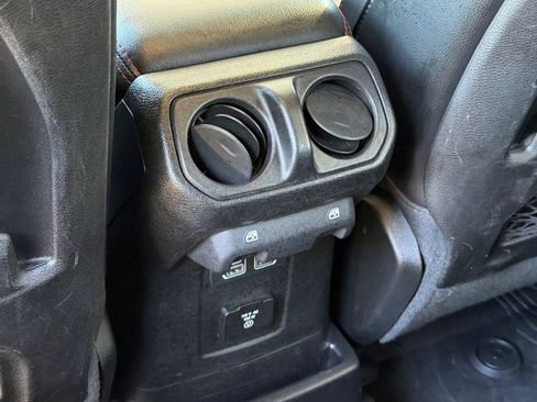 Used 2020 Jeep Wrangler Unlimited Rubicon AWD/4WD image 16