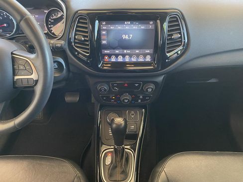 Used 2018 Jeep Compass Limited w/ Safe & Security Group AWD/4WD image 15