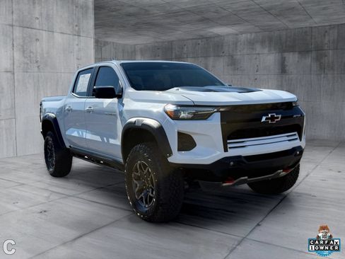 Certified 2024 Chevrolet Colorado ZR2 w/ ZR2 Convenience Package III AWD/4WD image 8